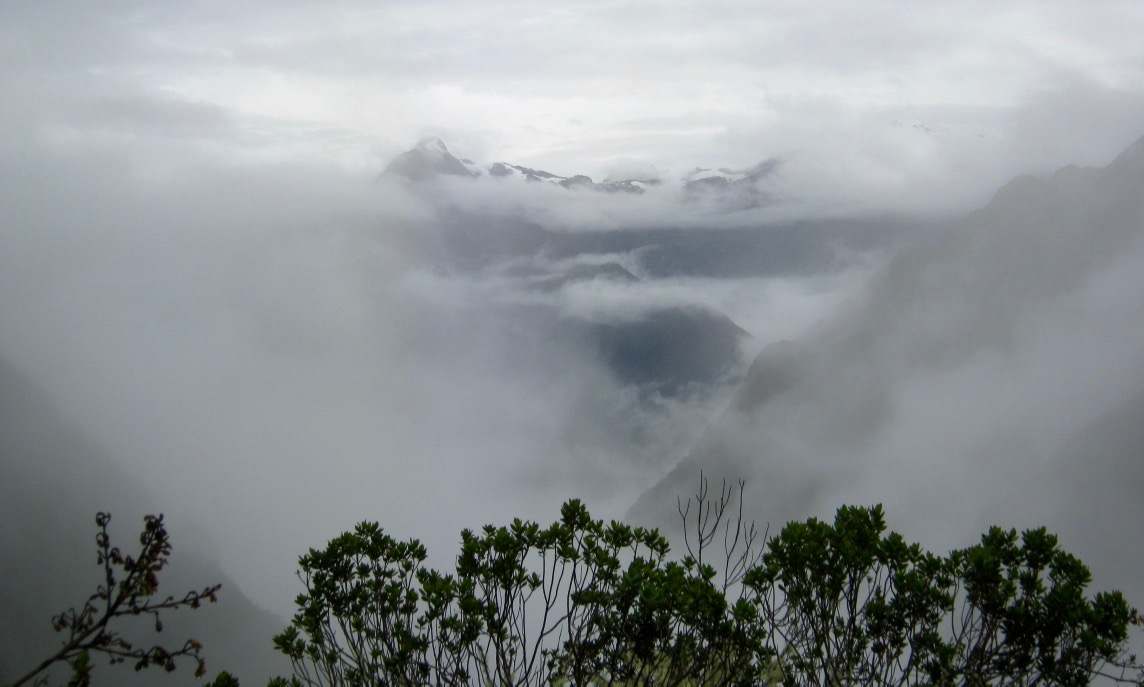 When is the best time to travel to Peru?