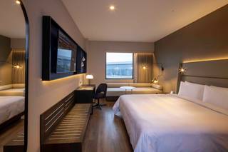 Wyndham Airport Hotel