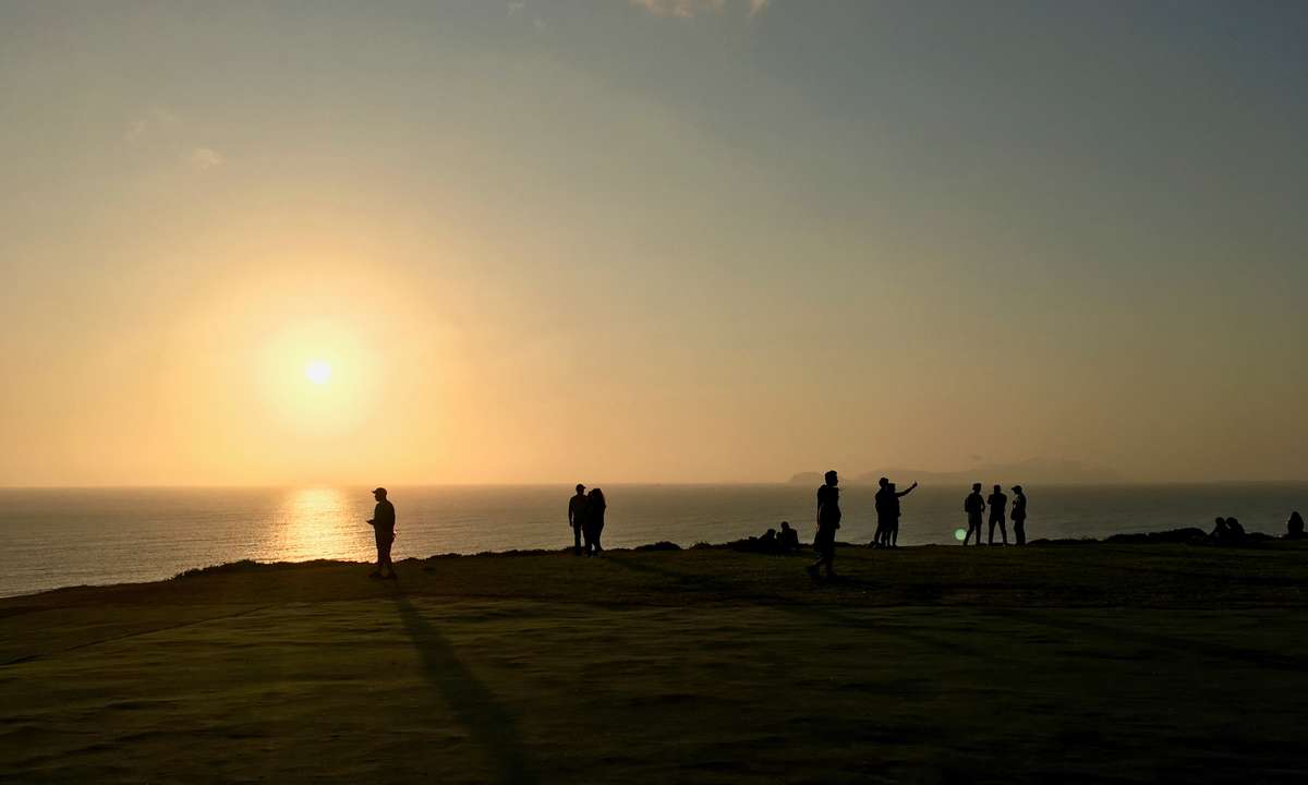 Arrival by the Pacific
